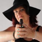 Auf dieser Seite stellen sich in Zukunft Menschen vor, die mir als Model oder Fotograf helfen, meine Exponate bekannt zu machen. Macht mit!!